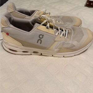 On Running Men's Shoes - White